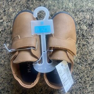 NWT The Children's Place Tan Kids Dress Shoes Size 9